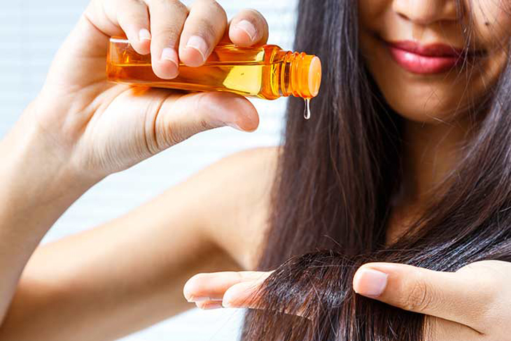 Chăm Sóc Tóc Tự Nhiên: Bí Quyết Đơn Giản Cho Mái Tóc Khỏe Đẹp Từ Gốc